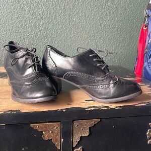 Faux leather lace up Oxford heels